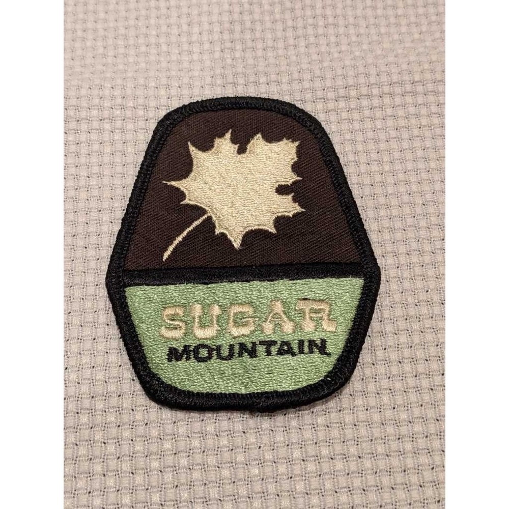 Sugar Mountain Embroidered Maple Leaf Patch Outdoor Nature Travel Souvenir